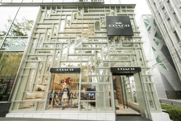 コーチ表参道がリニューアルオープン！30個限定の記念バッグも登場