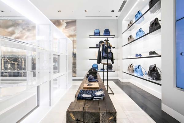 コーチ表参道がリニューアルオープン！30個限定の記念バッグも登場