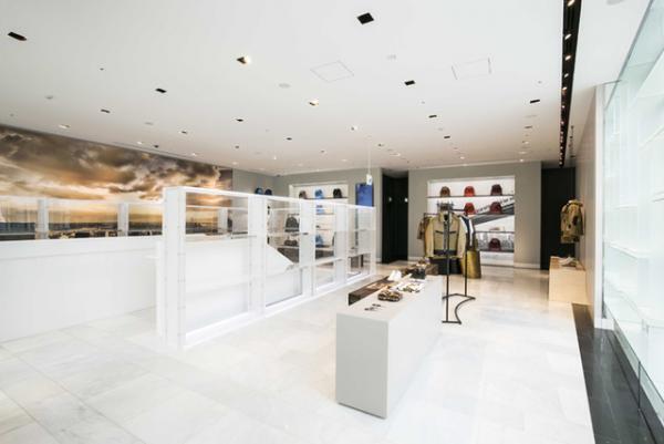 コーチ表参道がリニューアルオープン！30個限定の記念バッグも登場