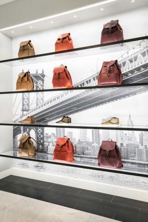 コーチ表参道がリニューアルオープン！30個限定の記念バッグも登場
