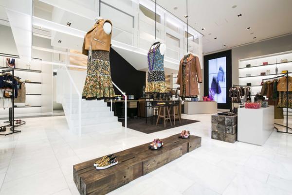 コーチ表参道がリニューアルオープン！30個限定の記念バッグも登場