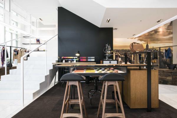 コーチ表参道がリニューアルオープン！30個限定の記念バッグも登場