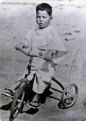 赤塚不二夫、漫画も人生も面白い！72年の生涯を追ったドキュメンタリー映画公開