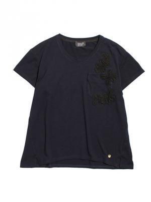 UAチャリティープロジェクト第2弾。トーガ プルラ、アキラ ナカなど9ブランドとのコラボTシャツ発売