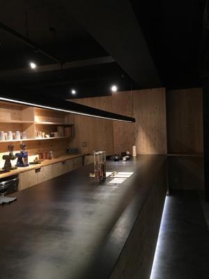 “茶室”をテーマにしたティー&amp;コーヒースタンドが原宿にオープン、茶釜と急須でハンドドリップ