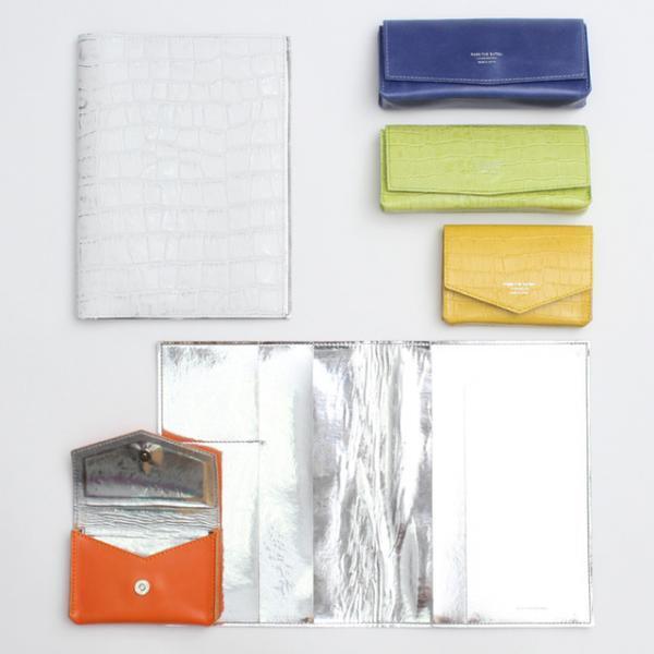 パスザバトン、新宿伊勢丹で“パンプスから生まれた”レザーステーショナリーを発売