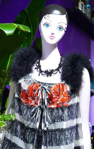 アナ スイ、新宿伊勢丹で“PARTY”テーマに限定アイテム発売。サングラス姿のハロー キティーとのコラボも！