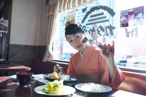 肉を愛する安藤裕子が下町・東向島でステーキを頂き、馬喰町でアンティークボタンに出合う【東東京タイムトラベルvol.3】