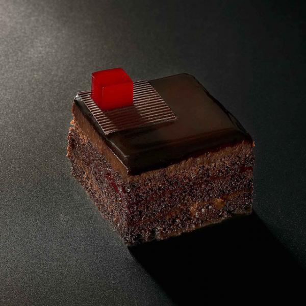 “世界一のチョコレートケーキ”スペイン発の「ブボ バルセロナ」が日本初上陸。新宿伊勢丹でプレ販売決定