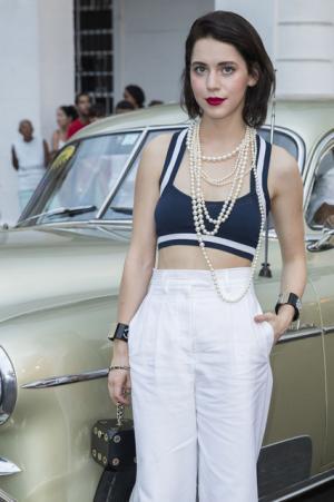 シャネル、キューバを舞台にラガーフェルド流“キューバの正装”でランウエイを飾る【17年クルーズ】