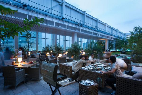 肉持ち込みOKプランも。 赤坂の夜景を眺めながら、ワンランク上の“手ぶらBBQ”