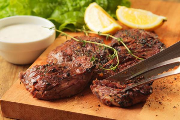 肉持ち込みOKプランも。 赤坂の夜景を眺めながら、ワンランク上の“手ぶらBBQ”