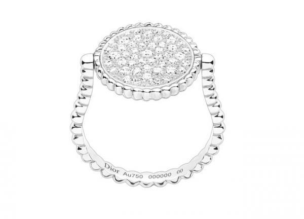 ディオールがファインジュエリーコレクション「ローズ デ ヴァン」新作を発表