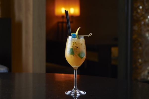 今年の夏はブラジルがアツい！グランド ハイアット 東京で、9種類の具材をサンドしたブラジリアンバーガーなど