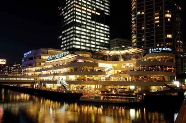 横浜の夜景を一望！「ベイサイドビアガーデン」が今年もオープン。アジア・アメリカ・ユーロの屋台料理が登場