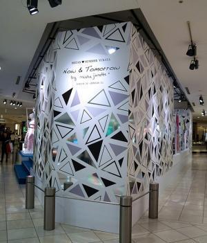 ミーシャ・ジャネット、新宿伊勢丹で“アヴァンギャルドな”浴衣スタイリングを新提案