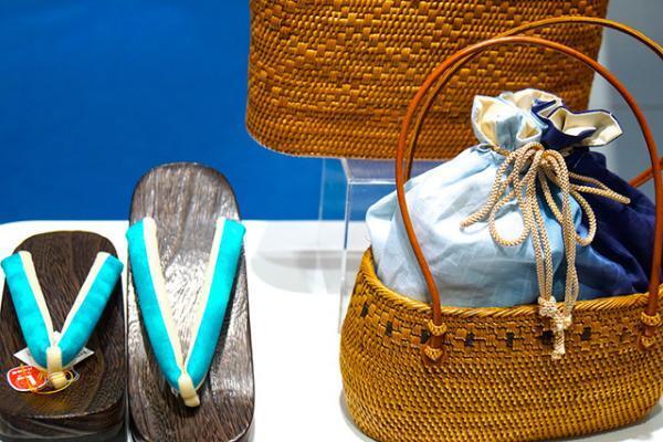 ミーシャ・ジャネット、新宿伊勢丹で“アヴァンギャルドな”浴衣スタイリングを新提案