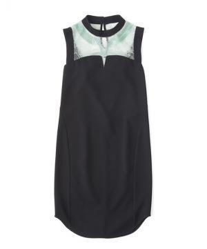 mameの黒河内真衣子、新宿伊勢丹で “ニューメキシコの夢”を服で表現。白緑の刺繍ドレスやブラウスの限定品も