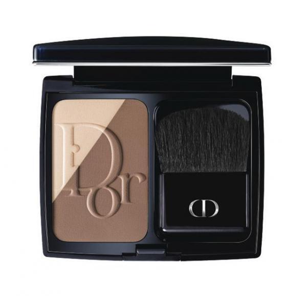 ディオールが“永遠美人肌”を叶える新作ファンデを発売！プロの仕上がりを叶えるスポンジにも注目