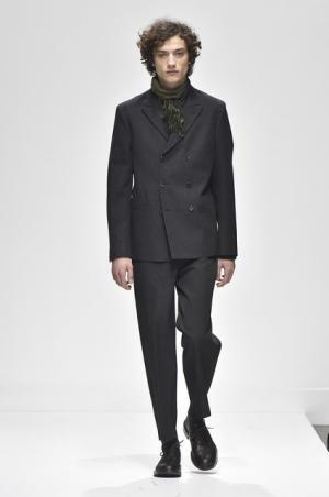 マーガレット・ハウエル、吉田カバンとの協業10周年で初期モデルをアップデート【16-17AWメンズ】