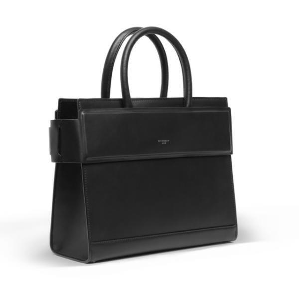 ジバンシィ バイ リカルド ティッシ、新アイコンバッグを新宿伊勢丹で先行発売