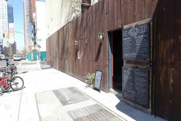 自転車で行きたいニューヨークのデスティネーション：House of small wonder【ペダルを漕ぐ。ニューヨークを走る。】