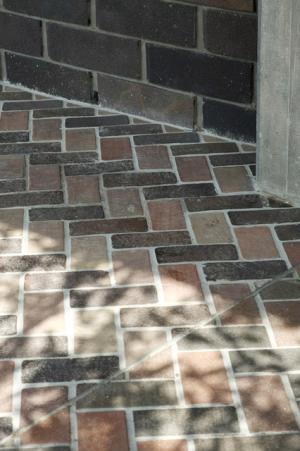 ロームシアター京都やヴィラ九条山など建築物を被写体とした飯沼珠実の写真展。京都＆代官山の蔦屋書店で開催