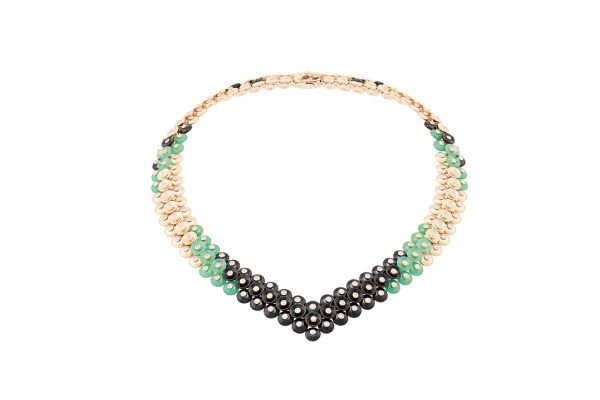 ヴァン クリーフ＆アーペル、円を連ねたグラフィカルな新作ジュエリーコレクションを発売