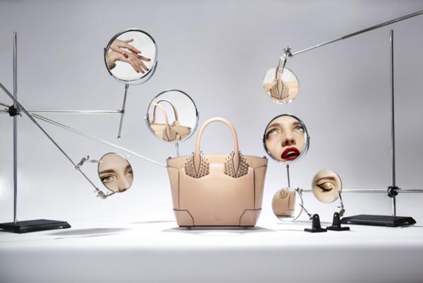 クリスチャン ルブタンの2016秋冬の新作バッグは、いつまでも輝くカリスマ的女性をイメージ