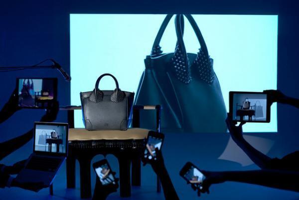 クリスチャン ルブタンの2016秋冬の新作バッグは、いつまでも輝くカリスマ的女性をイメージ