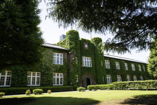 【ファッションの“未来”たちに聞く】瞬く間にTwitterで2000RTのルックが生まれた理由--デザイナー吉田圭佑--1/2