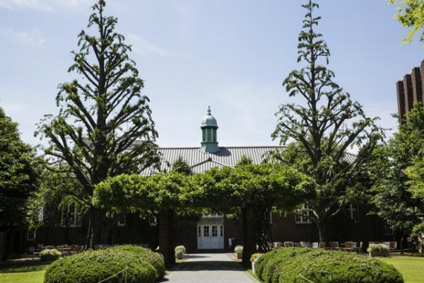 【ファッションの“未来”たちに聞く】瞬く間にTwitterで2000RTのルックが生まれた理由--デザイナー吉田圭佑--1/2