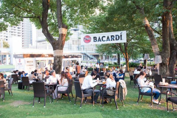 東京ミッドタウンの夏イベントで日本三大花火大会を体感。足水やキッズワークショップ、パークカフェなど充実