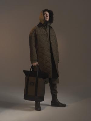 【ルック】バレンシアガの2016-17秋冬メンズは、ガーデニング用の洋服からインスピレーション