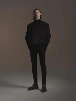 【ルック】バレンシアガの2016-17秋冬メンズは、ガーデニング用の洋服からインスピレーション