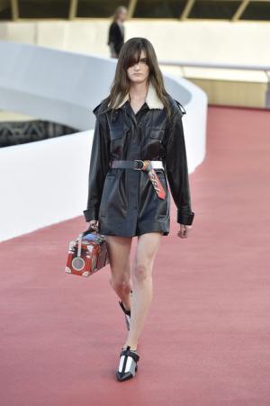 【ルック】ルイ・ヴィトン 2017クルーズ・コレクション、舞台はリオデジャネイロ