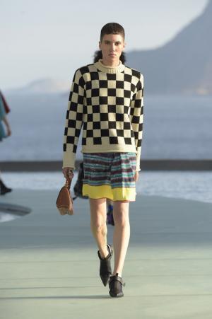 【ルック】ルイ・ヴィトン 2017クルーズ・コレクション、舞台はリオデジャネイロ