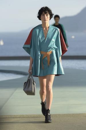 【ルック】ルイ・ヴィトン 2017クルーズ・コレクション、舞台はリオデジャネイロ