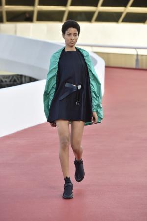 【ルック】ルイ・ヴィトン 2017クルーズ・コレクション、舞台はリオデジャネイロ