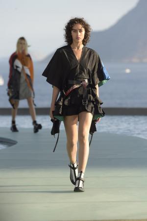【ルック】ルイ・ヴィトン 2017クルーズ・コレクション、舞台はリオデジャネイロ