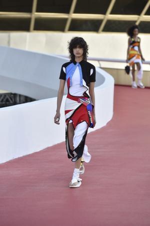 【ルック】ルイ・ヴィトン 2017クルーズ・コレクション、舞台はリオデジャネイロ