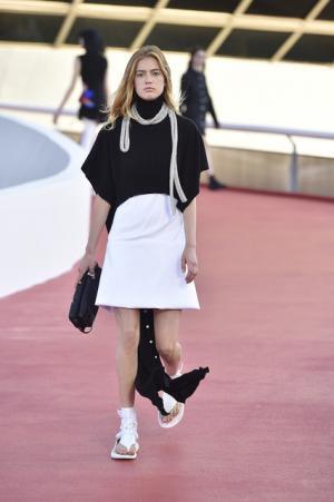 【ルック】ルイ・ヴィトン 2017クルーズ・コレクション、舞台はリオデジャネイロ