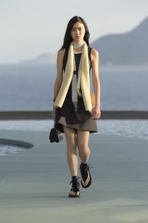 【ルック】ルイ・ヴィトン 2017クルーズ・コレクション、舞台はリオデジャネイロ