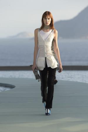 【ルック】ルイ・ヴィトン 2017クルーズ・コレクション、舞台はリオデジャネイロ