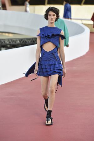 【ルック】ルイ・ヴィトン 2017クルーズ・コレクション、舞台はリオデジャネイロ