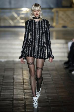 アレキサンダー ワン、17SSコレクションショーよりリゾートコレクションもミックス！発売までの時間を短縮