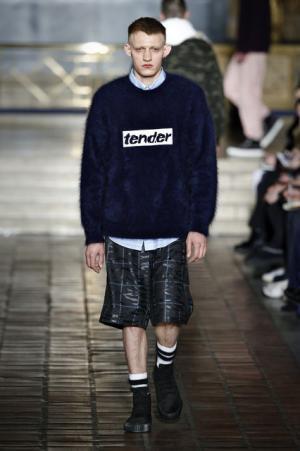 アレキサンダー ワン、17SSコレクションショーよりリゾートコレクションもミックス！発売までの時間を短縮