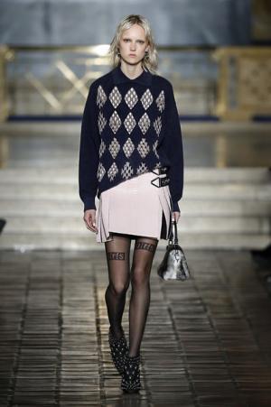 アレキサンダー ワン、17SSコレクションショーよりリゾートコレクションもミックス！発売までの時間を短縮