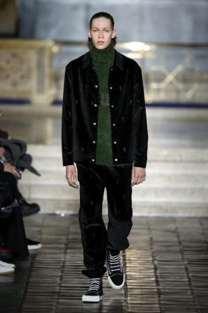 アレキサンダー ワン、17SSコレクションショーよりリゾートコレクションもミックス！発売までの時間を短縮