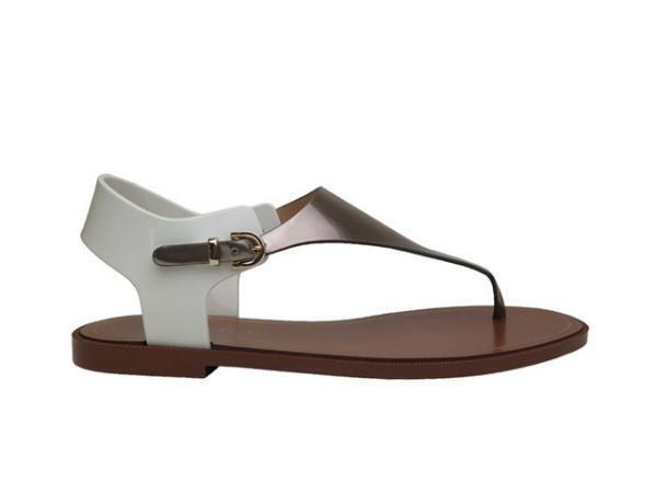 セルジオ ロッシからフラットサンダル2型が登場、メタリックのポイント使いがキー